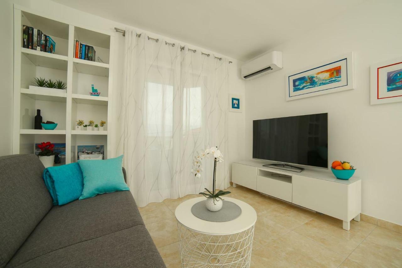 Amazing Luxury 4Star Apartment Laura ซูเปตาร์ ภายนอก รูปภาพ