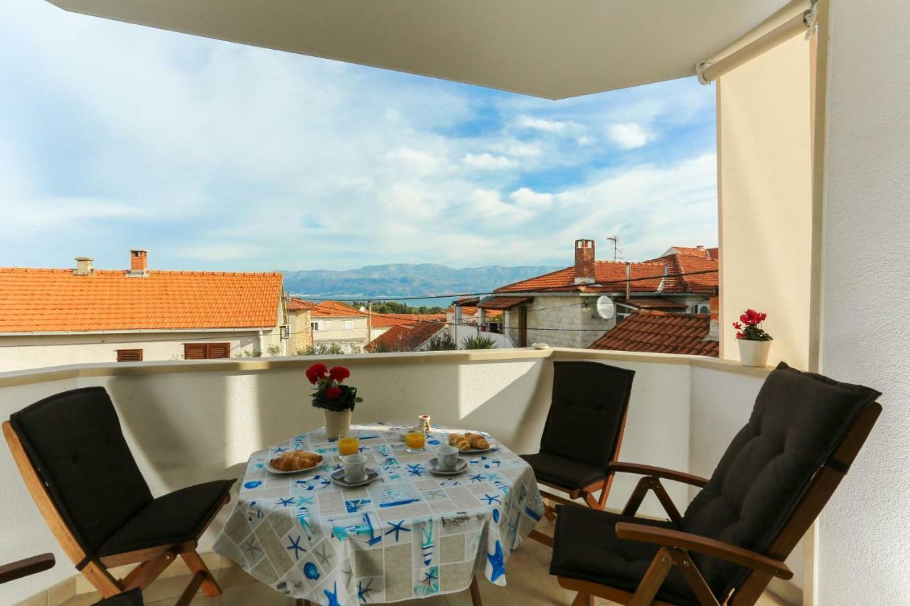 Amazing Luxury 4Star Apartment Laura ซูเปตาร์ ภายนอก รูปภาพ