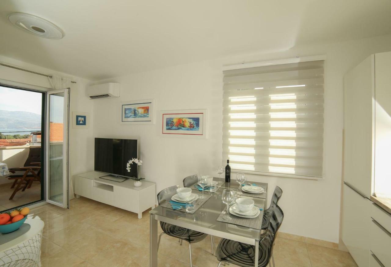 Amazing Luxury 4Star Apartment Laura ซูเปตาร์ ภายนอก รูปภาพ
